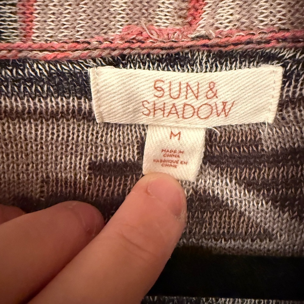 Sun & Shadow Multicolor Geometric Cardigan - Picture 4 of 4